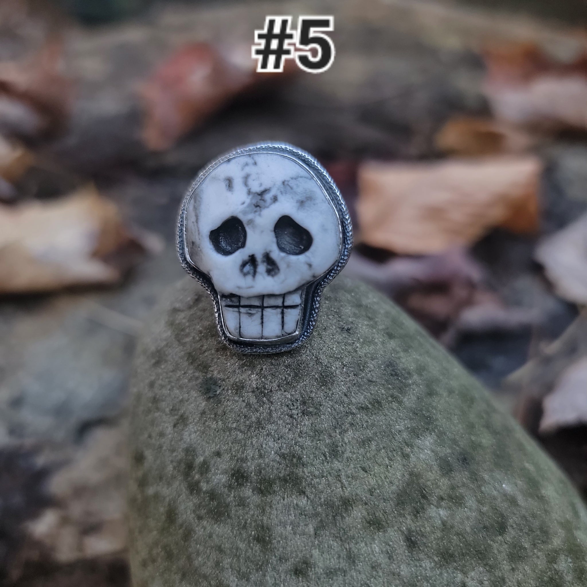 Ceramic Skullies Pendants & Rings Halloween Collection