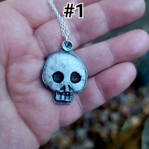 Ceramic Skullies Pendants & Rings Halloween Collection