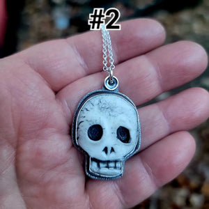 Ceramic Skullies Pendants & Rings Halloween Collection