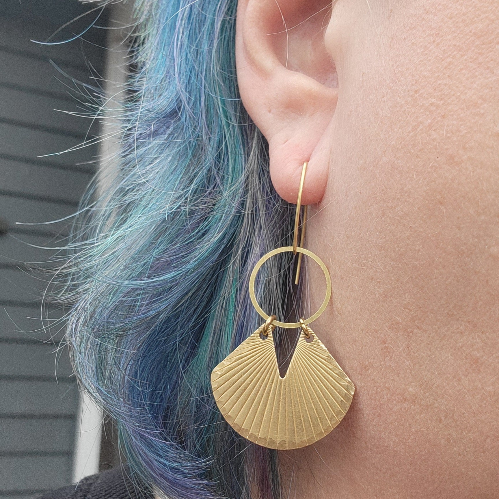 OXOX Ridged Brass Earrings