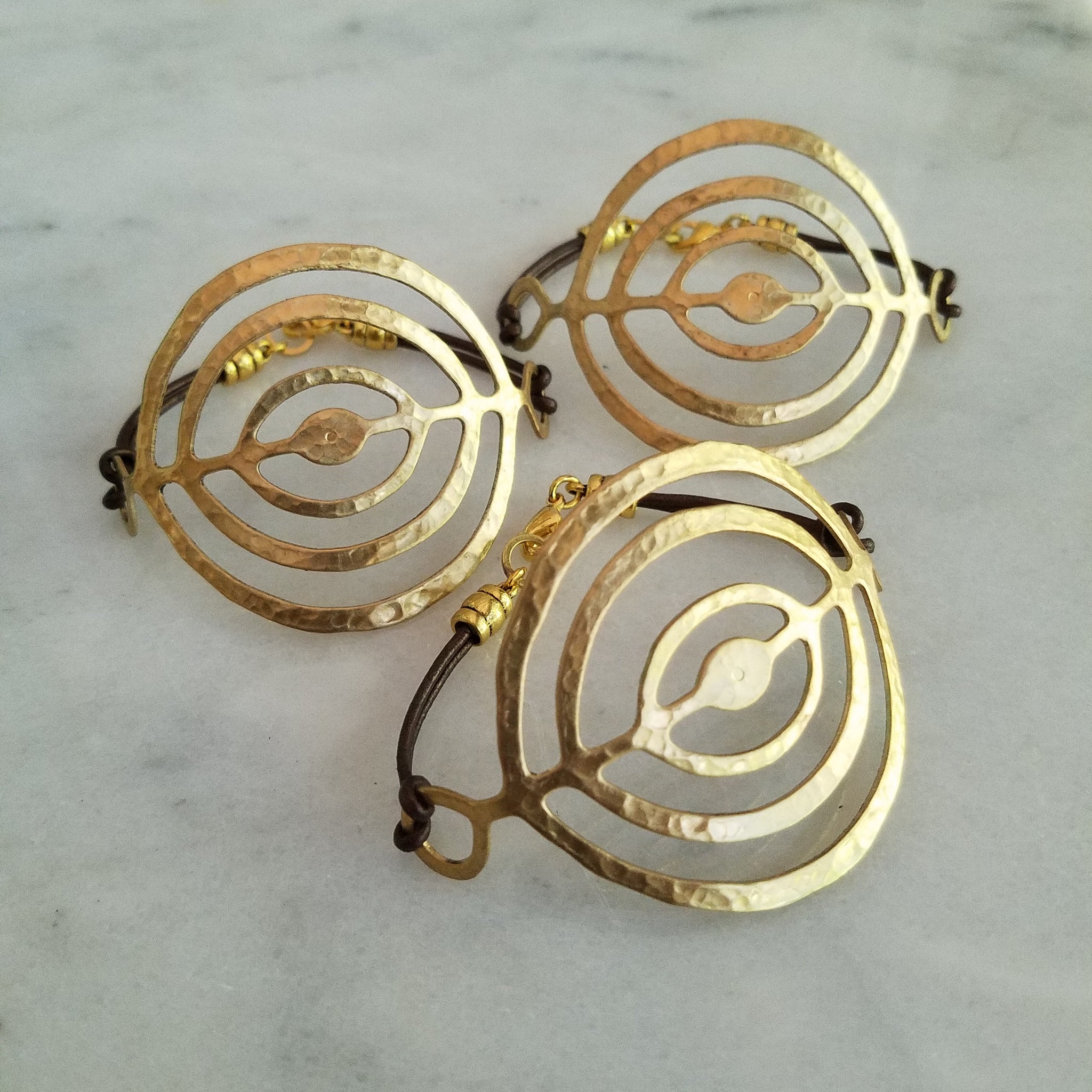 Gold Circles Bracelet in Metallic Brown Leather - Verdilune
