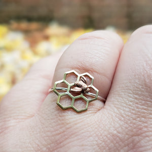 Copper Honeycomb Necklace with Honeybee – Verdilune